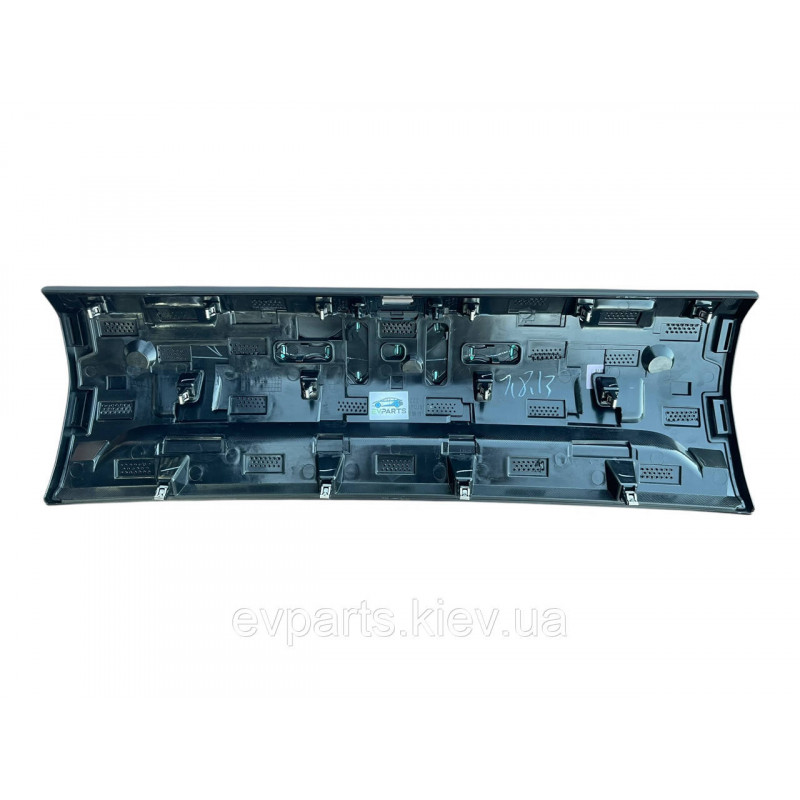 Накладка глянцева переднього бампера зі значком для BYD Leopard 3 (UREC-2803220)