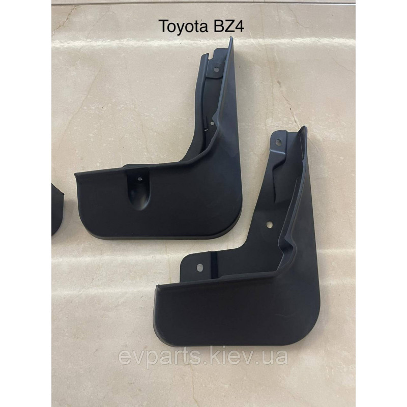 Бризговики Toyota bZ4X
